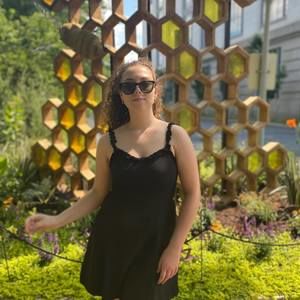 Meet your Posher, Emilie